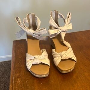 Ugg Yarrow espadrille. Worn once.